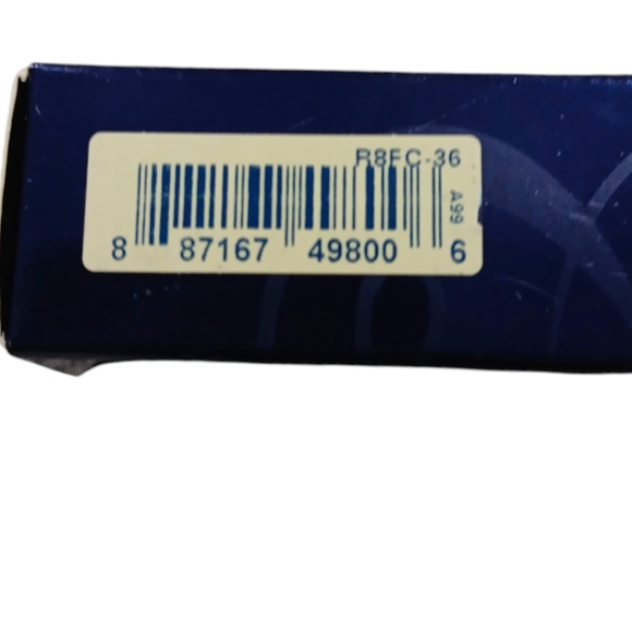 ESTĒE LAUDER Pure Color Envy Matte Indecent Nude Lipstick - Picture 4 of 4